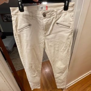 White zipper pocket Cabi jeans size 8